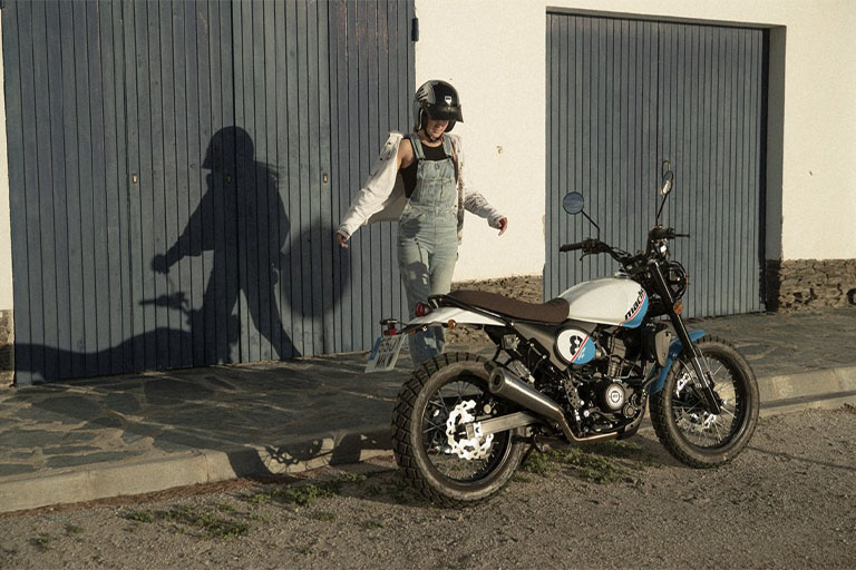 Eight Mile 125 LC MACBOR