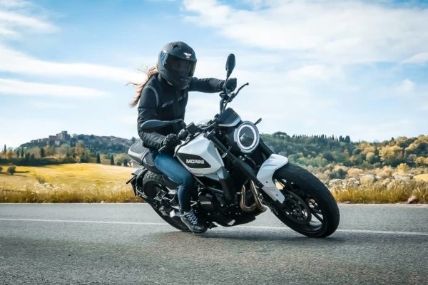 MM Seiemmezzo Street-1