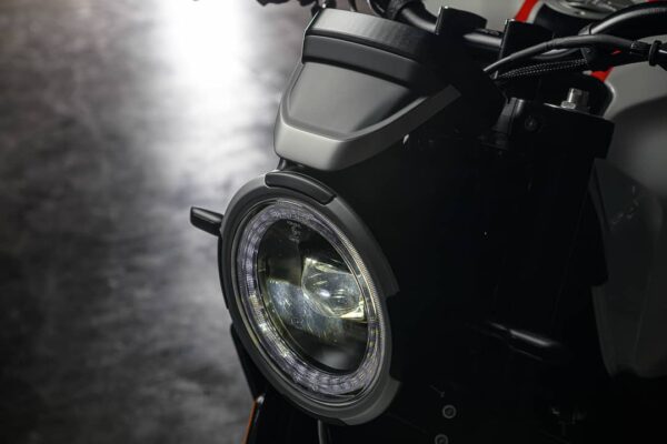 MM Seiemmezzo Street-7