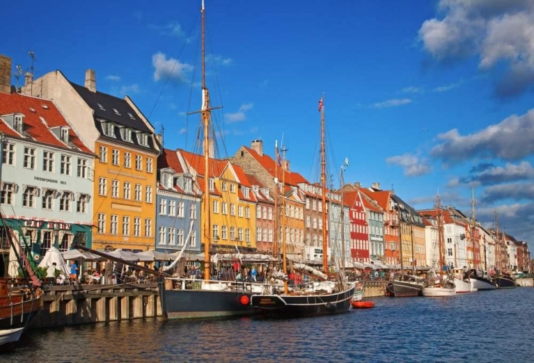 nyhavn_copenhagen_denmark_